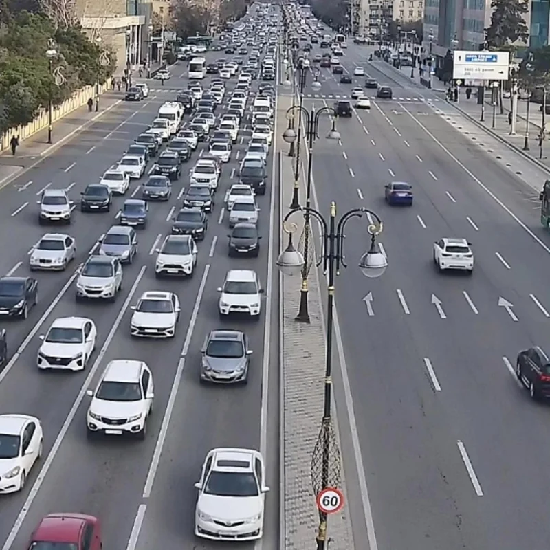 Paytaxtın bu küçələrində sıxlıq var - SİYAHI