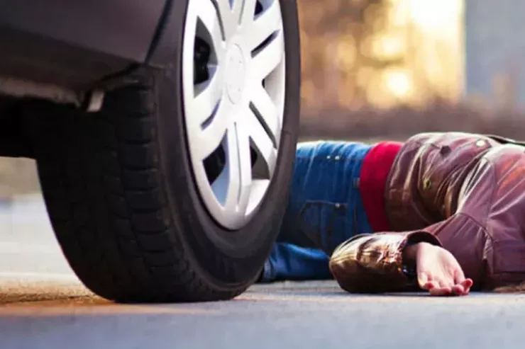 Bakıda təmizlik idarəsinin maşını qadını vurub öldürdü