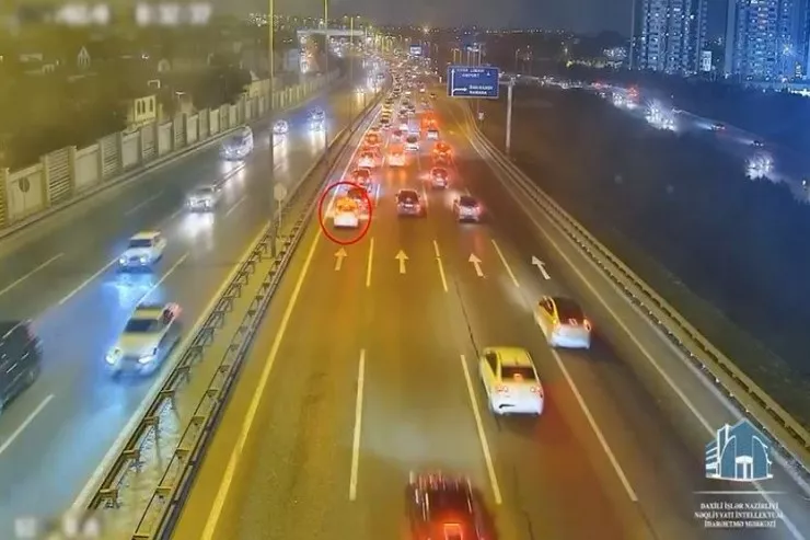 Sol zolaqda işıq yandırıb yol istəyənlərə XƏBƏRDARLIQ - VİDEO