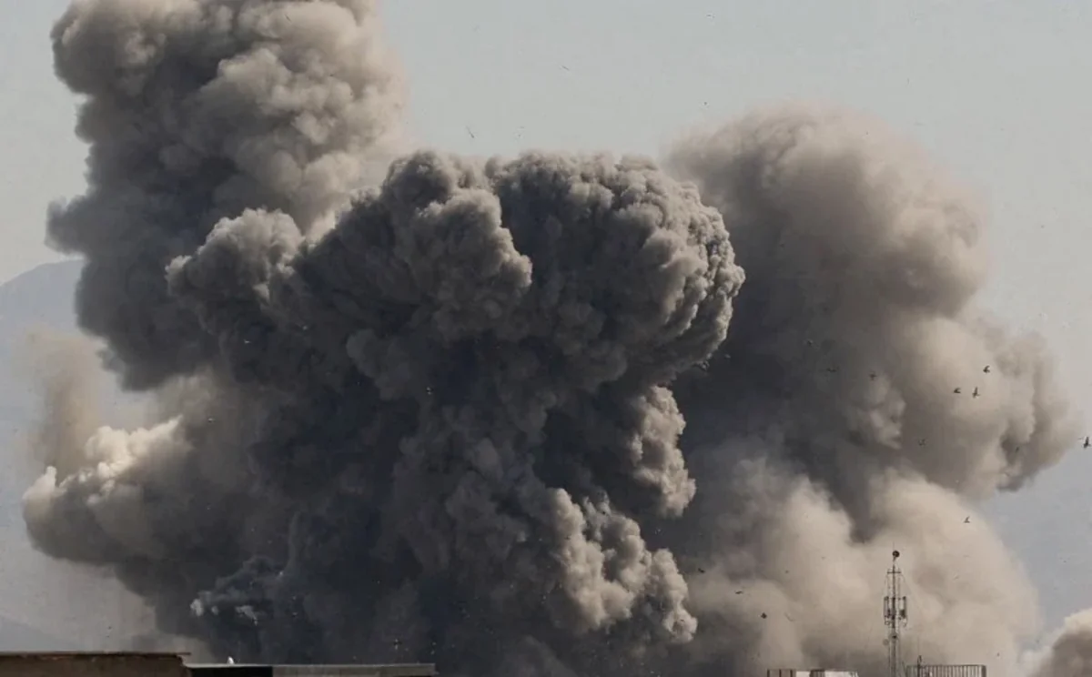 İran aviasiyası Hayfadakı neft və qaz emalı zavodlarını vurdu