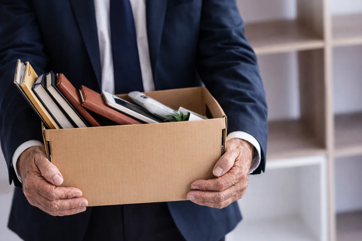 Yaşı 60-dan yuxarı olan şəxslərin işdən çıxarılması qadağan edilir? - VİDEO