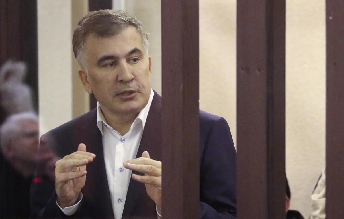 Məhkəmə Saakaşvili ilə bağlı hökmü qüvvədə saxlayıb