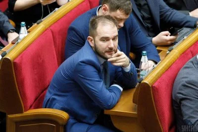 В Украине десятки депутатов написали заявления об отставке