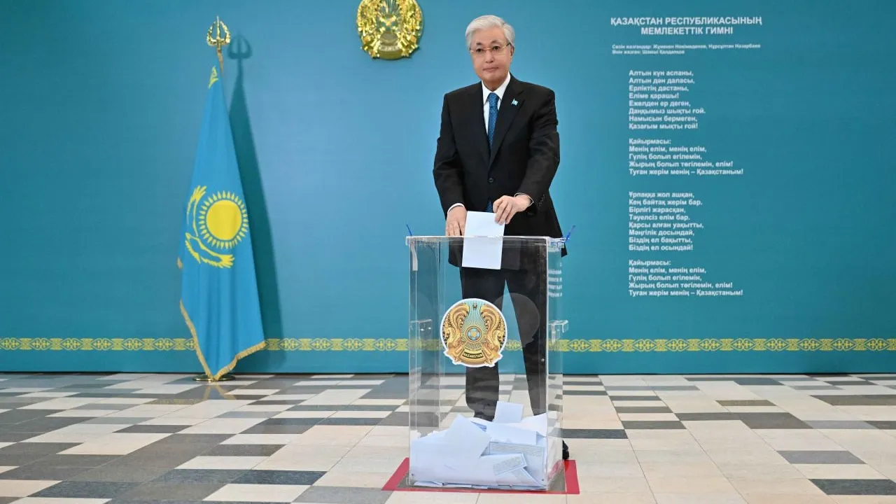 Президент Казахстана проголосовал на референдуме