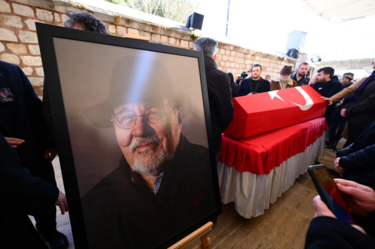 İlber Ortaylı son mənzilə yola salındı