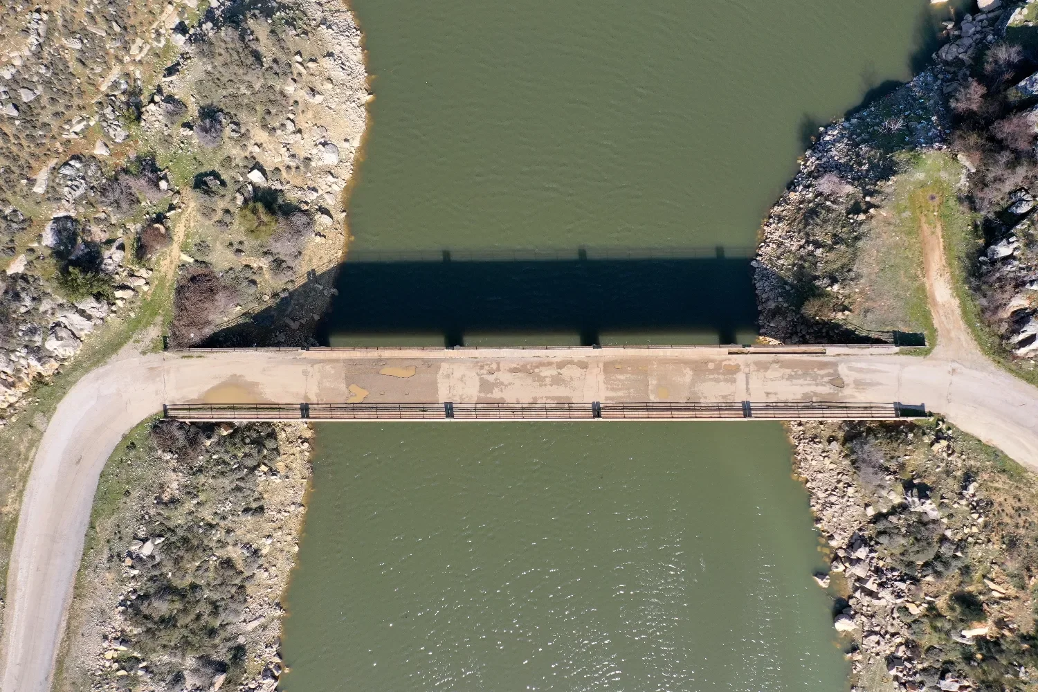 Министр обороны Израиля распорядился разрушить мосты в Ливане