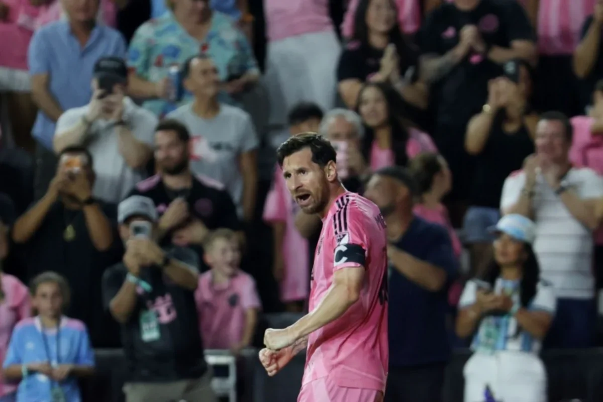 Месси превзошёл редчайшее достижение Пеле в истории футбола - ВИДЕО