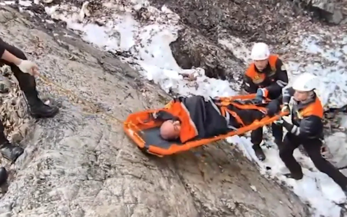 Qəbələdə 50 yaşlı kişi dağda yıxılaraq xəsarət alıb - VİDEO