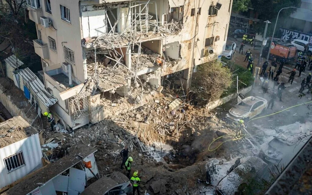 İran İsrailin silah və aerokosmik obyektlərinə zərbələr endirdi