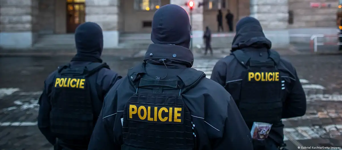 МВД Чехии: По делу о поджоге на территории оружейного завода задержаны пять человек