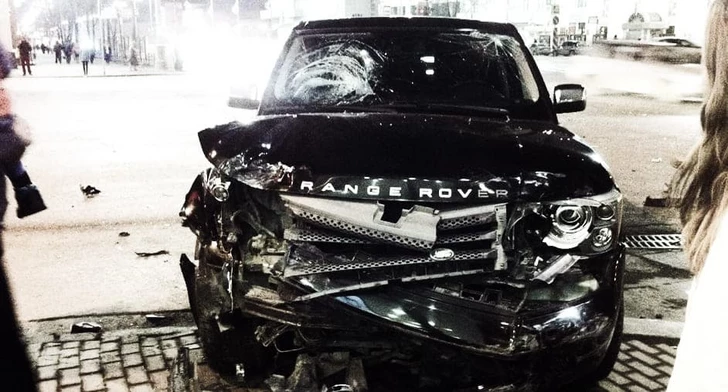 ДТП на трассе: перевернулся управляемый женщиной Range Rover-ВИДЕО