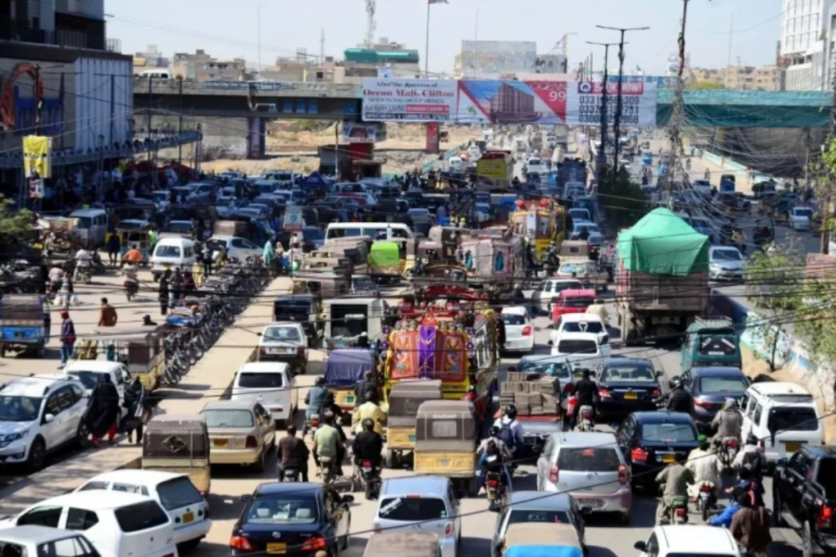 Pakistanın 12 günlük neft ehtiyatı qalıb