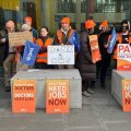В Великобритании началась 6-дневная забастовка врачей-резидентов