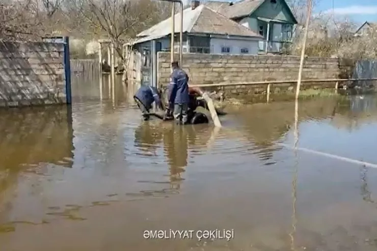 Yağışın fəsadlarının aradan qaldırılması davam etdirilir - VİDEO