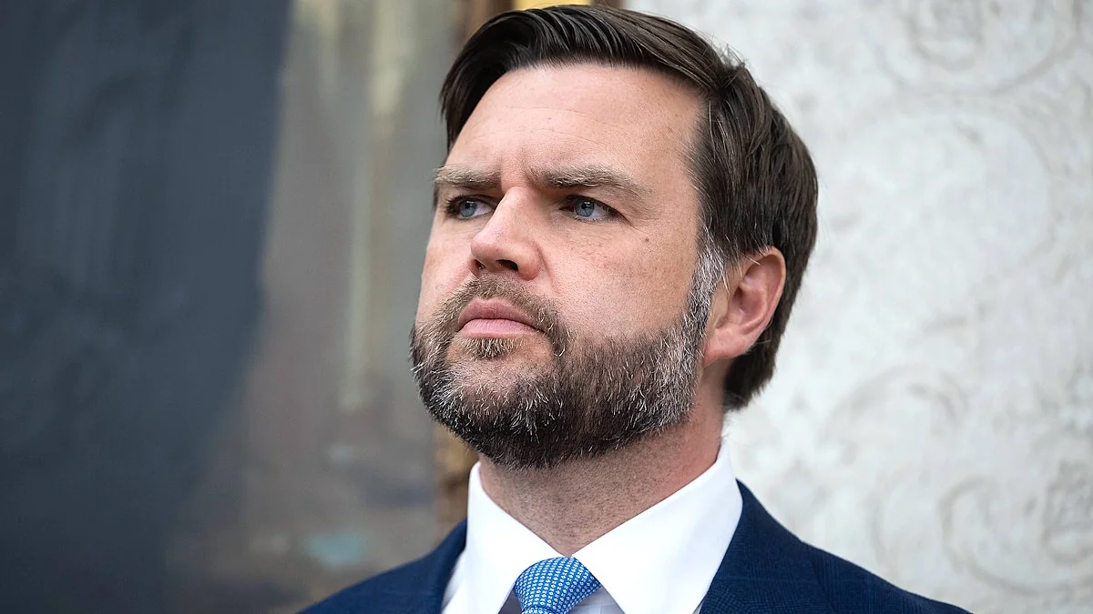 Uğursuz Pakistan və Macarıstan səfərləri Vensi hədəfə gətirdi