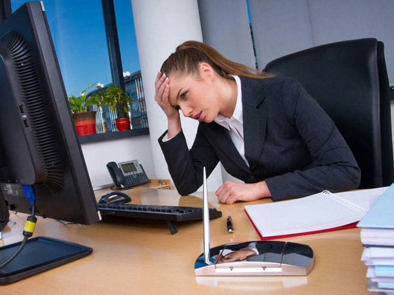 Oturaq işlə məşğul olanlar üçün sağlamlığı qorumağın yolları açıqlandı