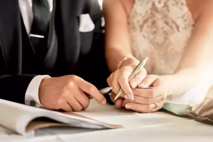 50 yaşlı azərbaycanlı kişi 62 yaşlı qadınla evləndi, prokurorluq imkan vermədi