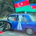Rusiyada Azərbaycan bayraqlarıyla avtomobil sürən Şamil 