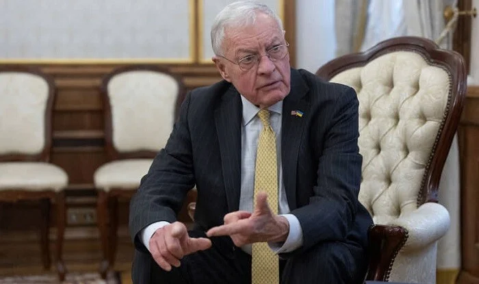 Келлог призвал Россию к переговорам