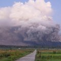 В Индонезии произошли девять извержений вулкана Семеру