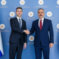 Hakan Fidan niderlandlı həmkarı ilə telefonda danışıb