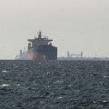 СМИ: Коммерческое судно подверглось обстрелу недалеко от Дубая