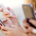 Nevroloq telefondan çox istifadənin təhlükələrindən DANIŞDI