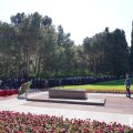 Milli Məclisin kollektivi Fəxri xiyabanı ziyarət etdi - FOTOLAR