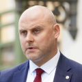 Latviya Prezidenti müxalif deputatı Baş nazir vəzifəsinə namizədliyini irəli sürüb