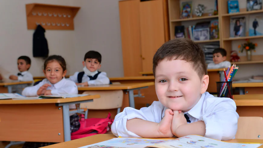 102 minə yaxın uşağın birinci sinfə qəbulu tamamlanıb