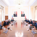 Əli Əsədov Belarus Milli Assambleyası Nümayəndələr Palatasının sədri ilə görüşüb