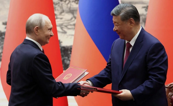 Путин и Си Цзиньпин подписали декларацию о становлении многополярного мира