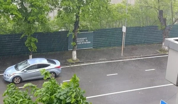 В Ходжалы выпал град