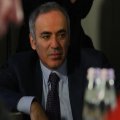 Harri Kasparov beynəlxalq axtarışa verilib