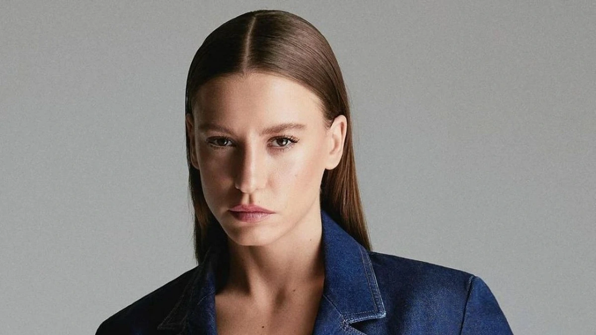 Türkiyəyə qayıdan kimi saxlanılan Serenay Sarıkaya sərbəst buraxıldı