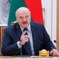 Лукашенко назвал враньем заявления Пашиняна о газовом транзите через Армению