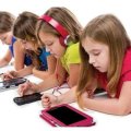 Polşada hökumət məktəblərdə telefon istifadəsini məhdudlaşdıran qanun layihəsini təsdiqləyib
