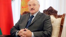 Лукашенко сравнил количество смертей от коронавируса и от пьянства