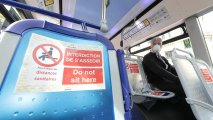 В общественном транспорте Франции раздадут более 10 млн масок