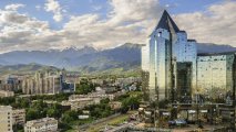 В Алматы вновь заработали кафе, ТРЦ, ЦОНы и гостиницы