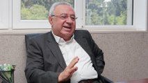 Hüseynbala Mirələmov: “Həyat yoldaşımın başı nəvələrə elə qarışıb ki, məni də yaddan çıxarıb”