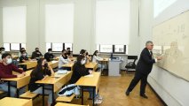 Azərbaycanda universitetlərin nəzdində elmi-tədqiqat institutları yaradılacaq