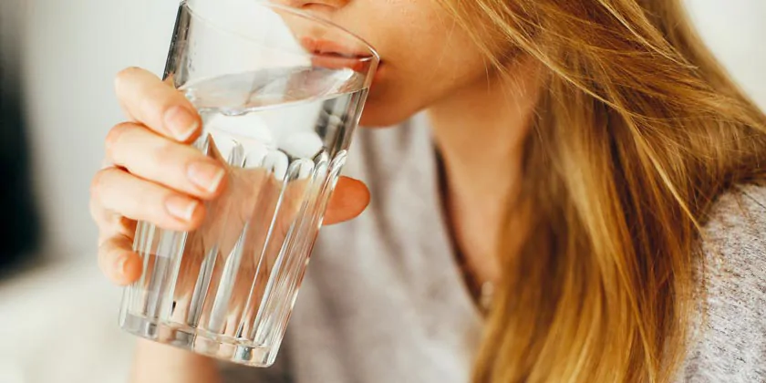 Ən isti günlərdə neçə stəkan su içmək lazımdır?
