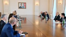Президент Ильхам Алиев принял Саманту Пауэр, Юри Ким и Луи Боно