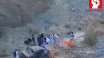 İranda avtomobil dərəyə uçdu: Ölənlər və yaralananlar var - VİDEO