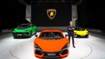 Lamborghini впервые за 20 лет сменила логотип - ФОТО