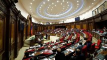 Армянские депутаты не стали обсуждать проект против делимитации и демаркации