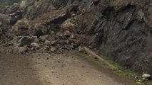 В Лерикском районе произошел камнепад: заблокирована дорога