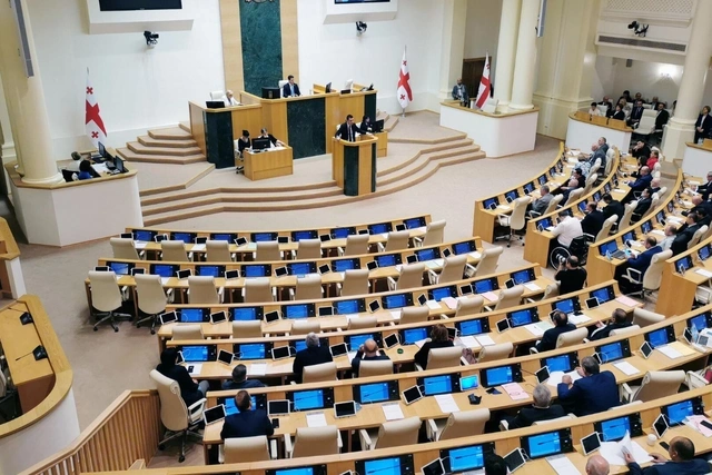 СМИ: Парламент Грузии сможет преодолеть вето на закон об иноагентах