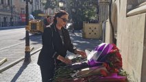 К посольству Ирана в Баку несут цветы-(фото)